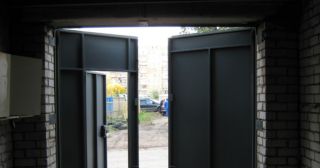 Купить гаражные ворота распашные Ростов, цена от 3930 руб.